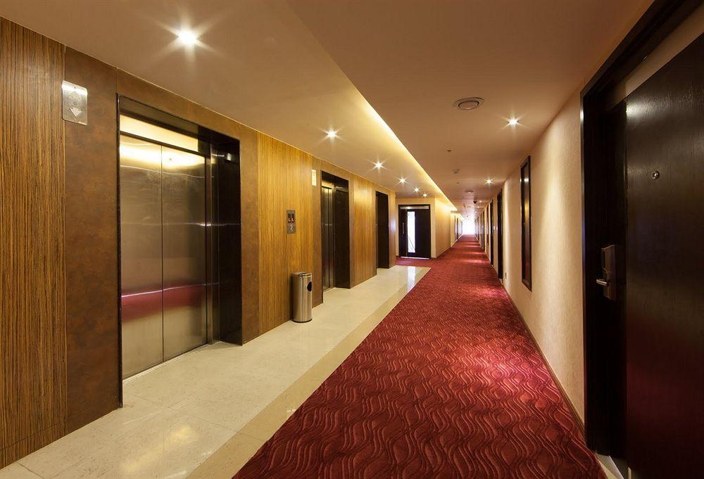 Fortune Select Grand Ridge, Tirupati - Member Itc Hotels' Group Exterior foto A corridor at the hotel