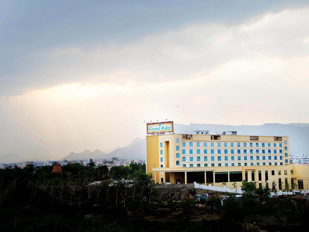Fortune Select Grand Ridge, Tirupati - Member Itc Hotels' Group Exterior foto The hotel in 2011