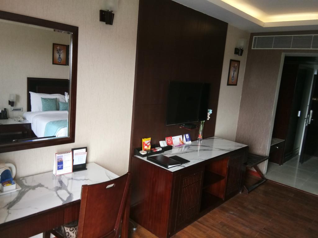 Fortune Select Grand Ridge, Tirupati - Member Itc Hotels' Group Exterior foto A room at the hotel
