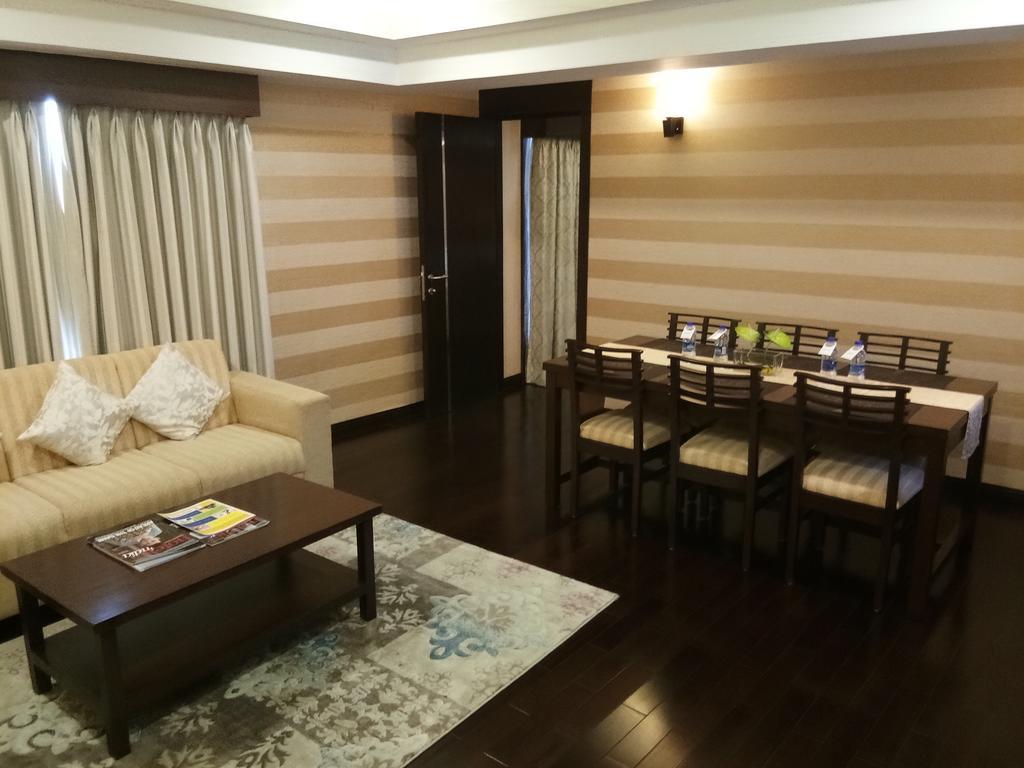 Fortune Select Grand Ridge, Tirupati - Member Itc Hotels' Group Exterior foto A living room in a suite at the hotel